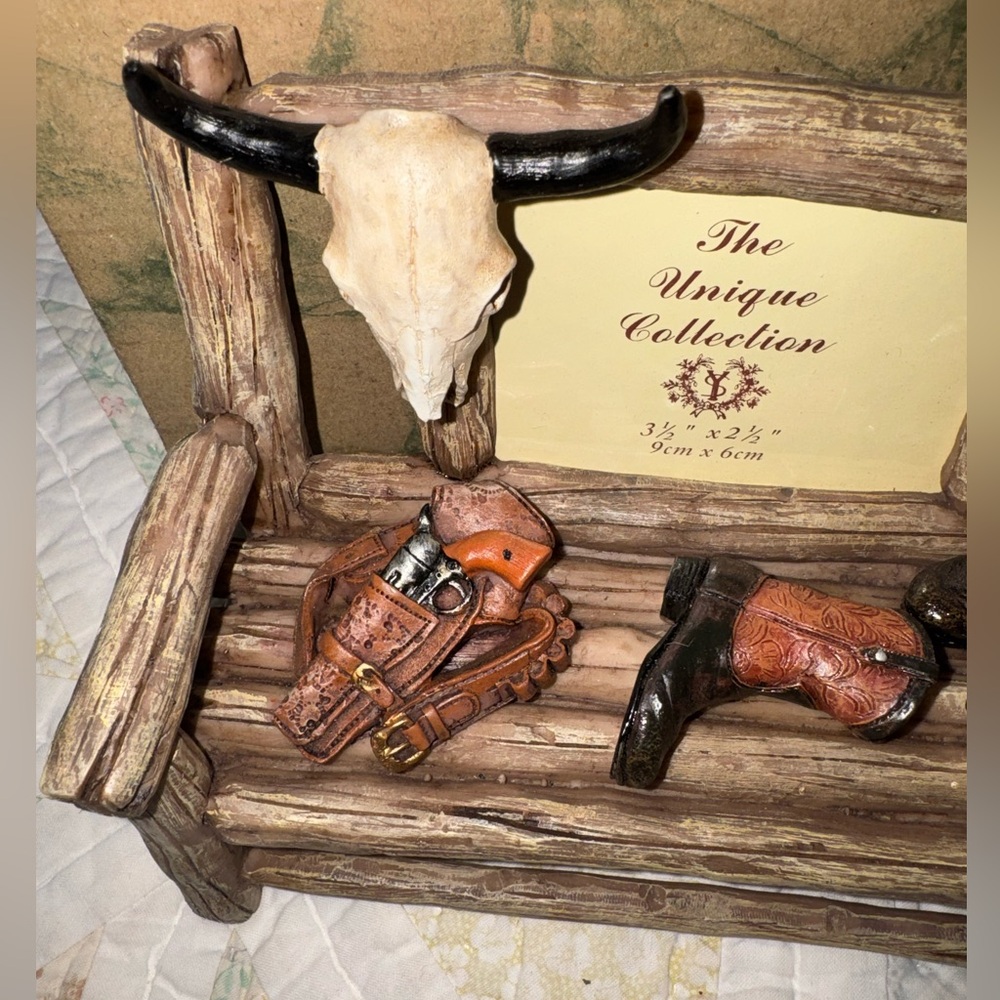 Rustic Western Decor Set with Cowboy Accessories - Picture 9 of 9